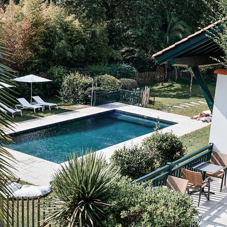 Hotel Les Freres Ibarboure Бидар Экстерьер фото