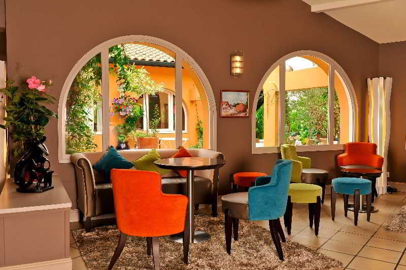 Hotel Les Freres Ibarboure Бидар Экстерьер фото